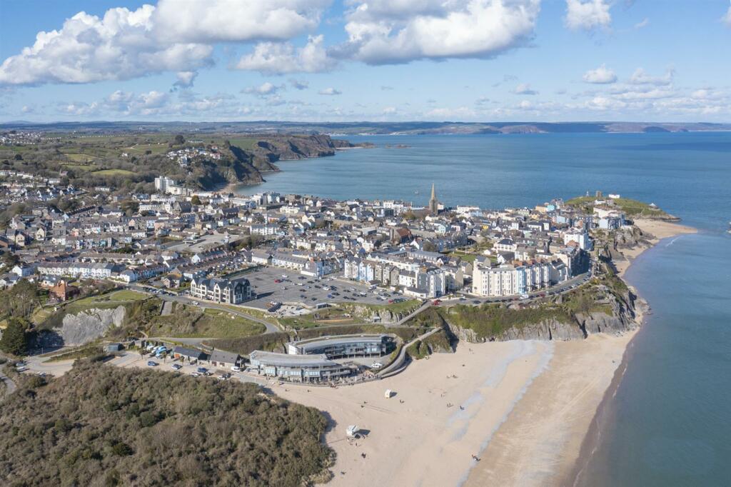 11 Waterstone House Tenby-66.jpg