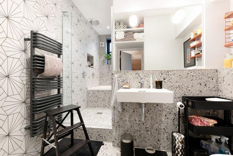 Bath/Shower Room