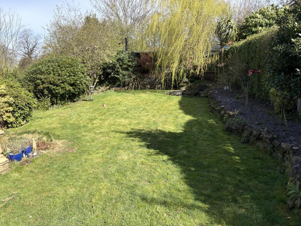 27 St Edmunds Ave (1).jpg