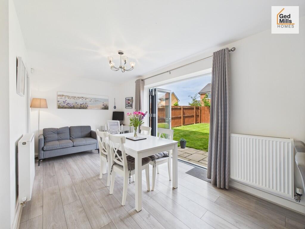 CAM04261G0-PR0084...