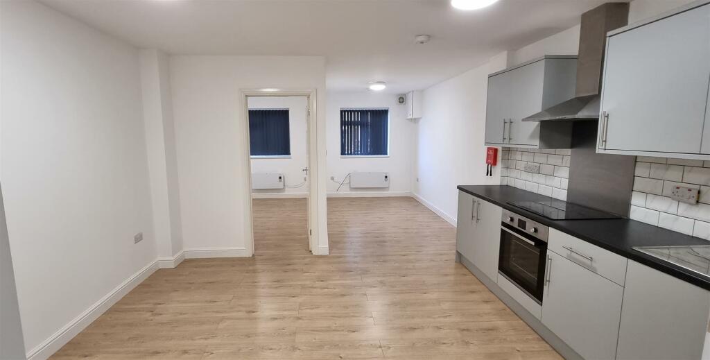Kitchen Dining Area