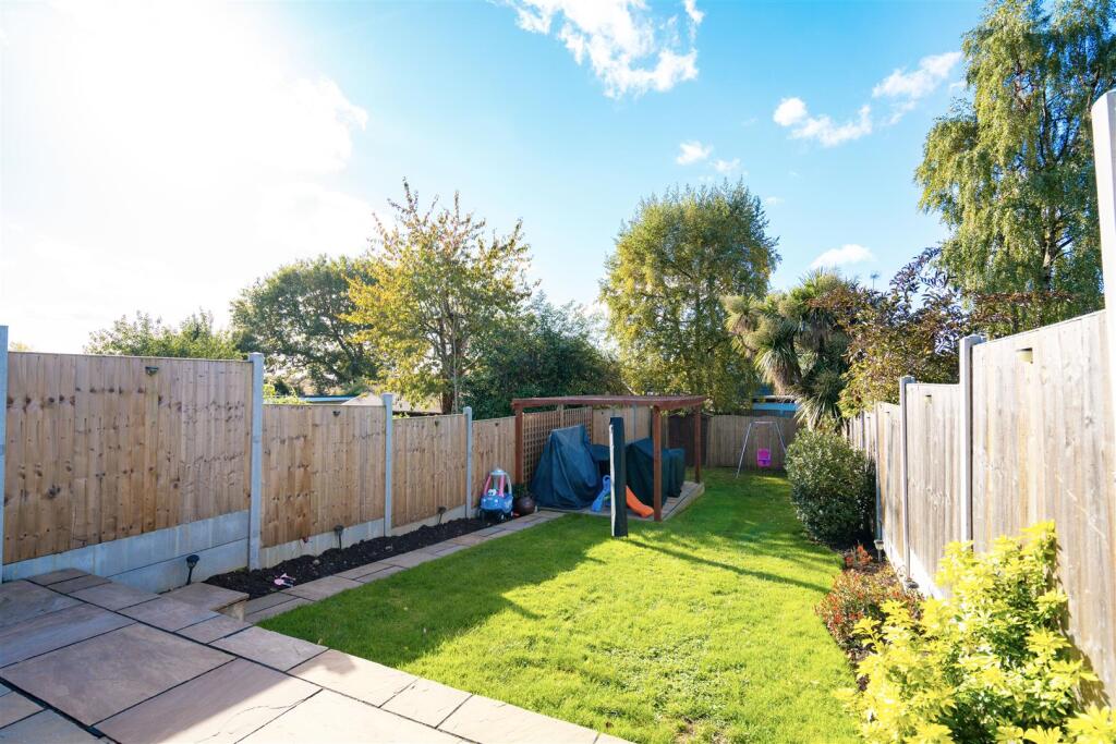 GARDEN1.jpg