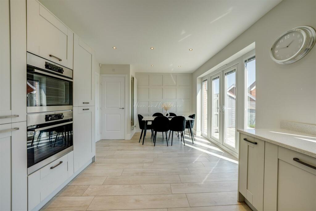 Y Deri Duon, Lisvane, HernCrabtree (38).jpg