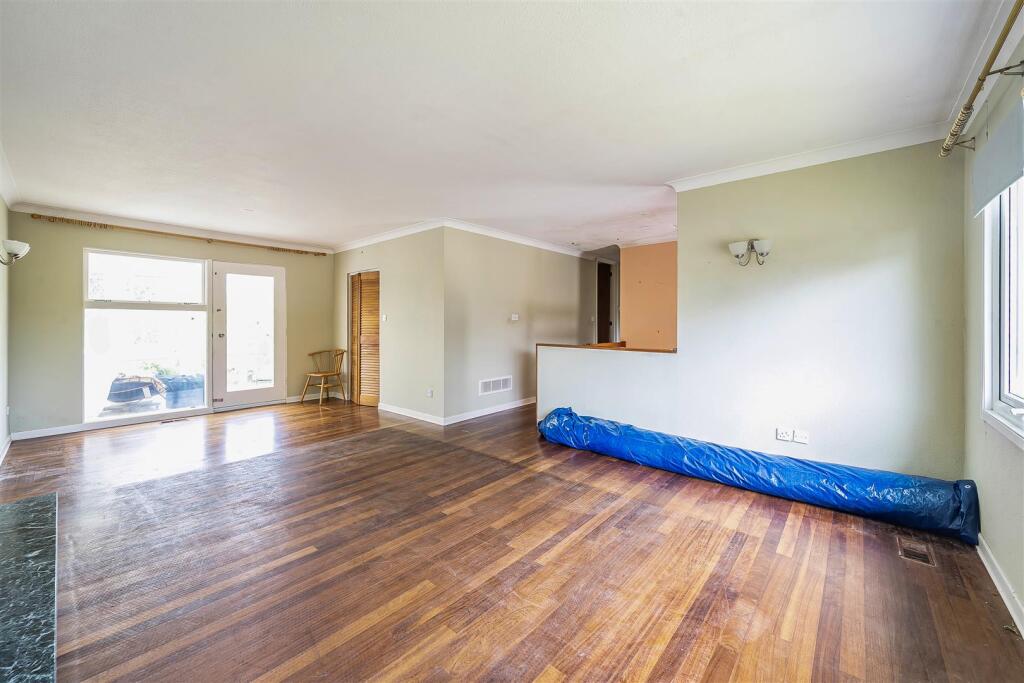2 Pigeon Hill, Tiffield