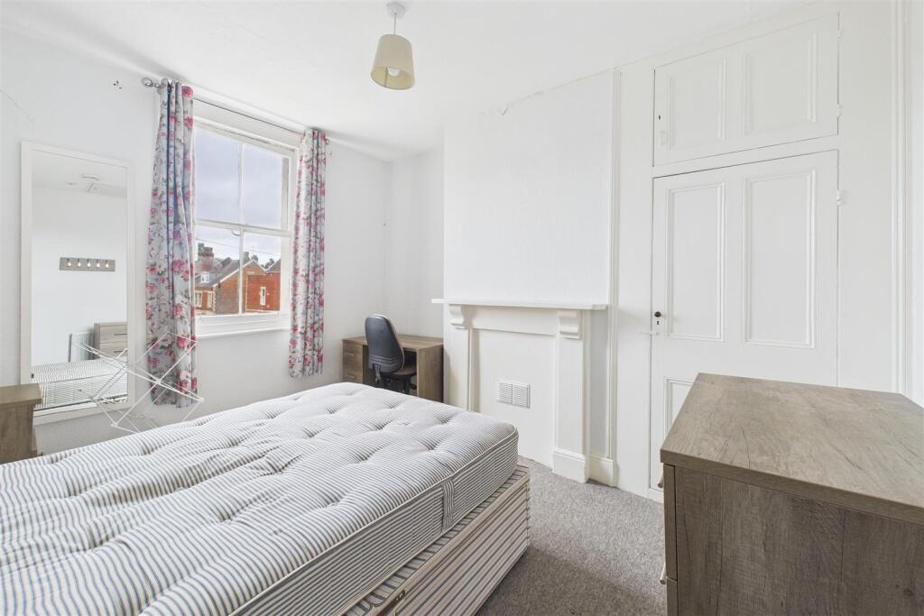 11 Osborne Villas, Kingsdown, Bristol BS2 8BP | Fr