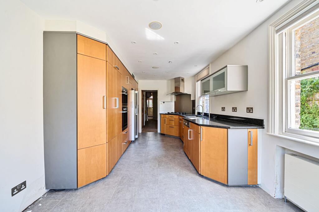 Kitchen/Breakfast Room (2)