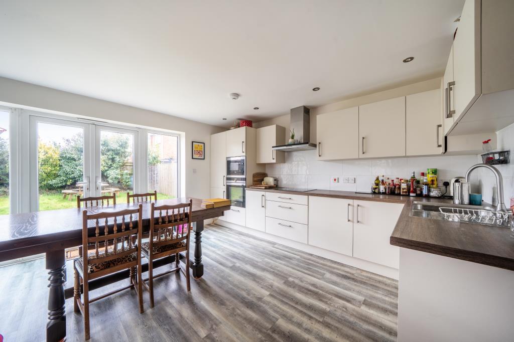 Kitchen/Dining Area