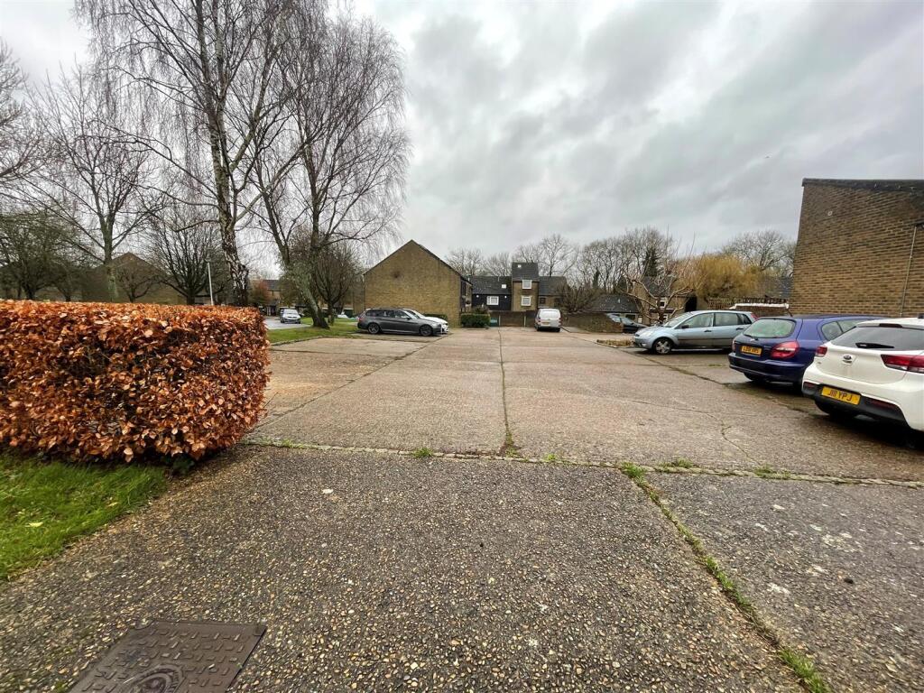 Parking.jpg