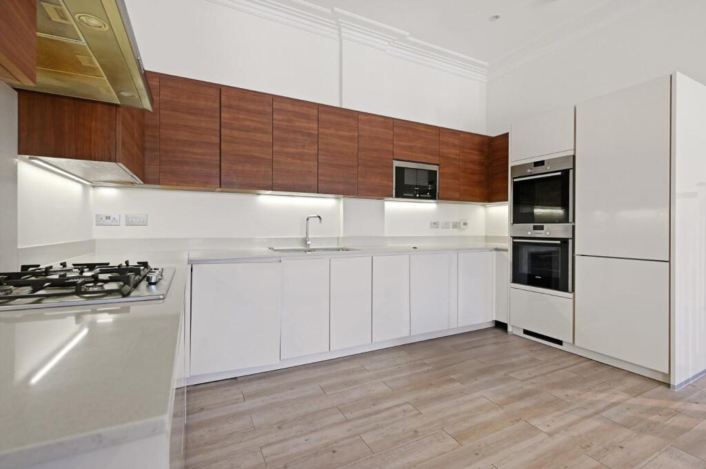 RCTEC- Flat 27, 2 Havana Drive- kitchen 6 (1).jpg