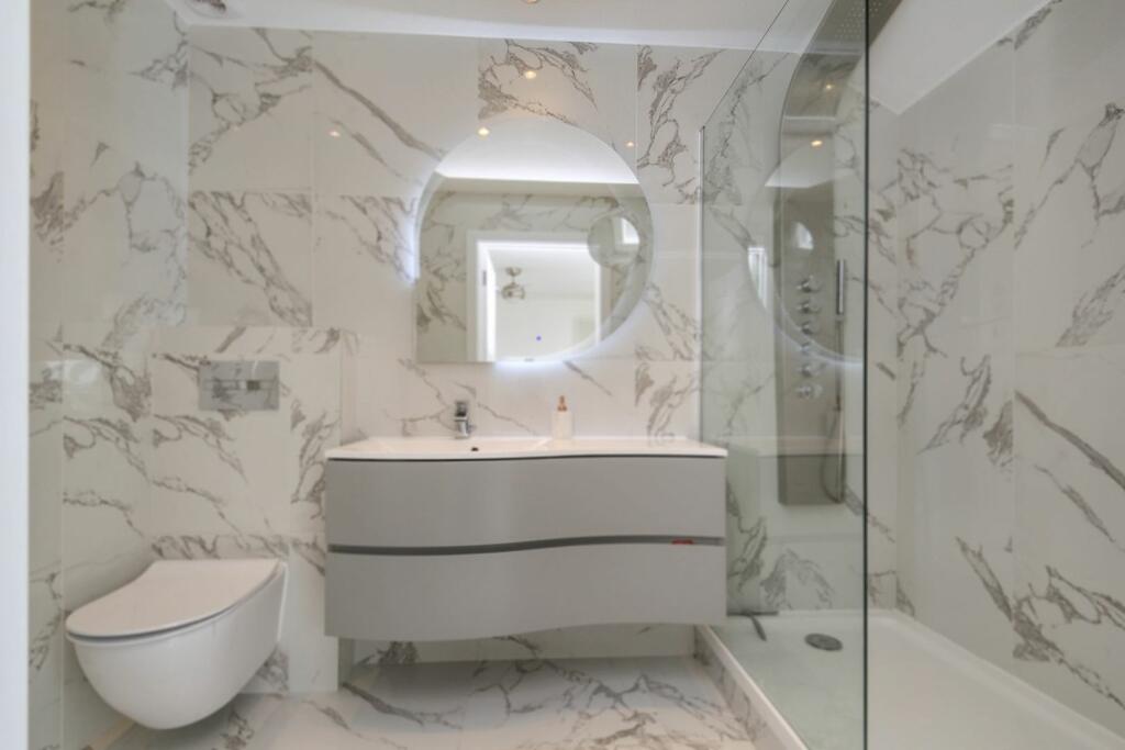 Master En-suite