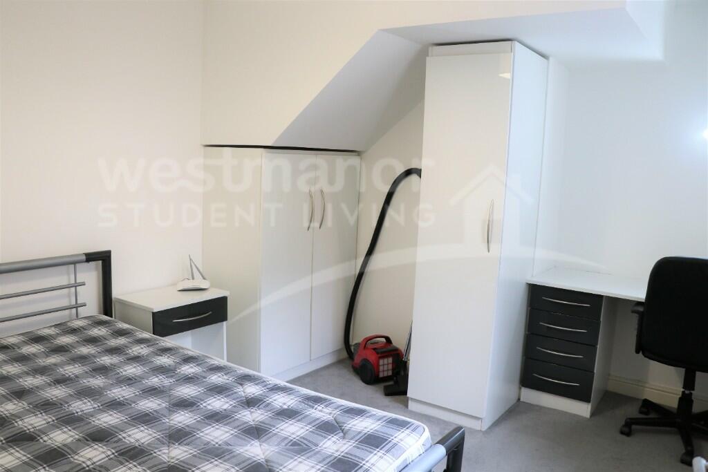FLAT 7