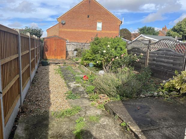 9 MIlton Garden
