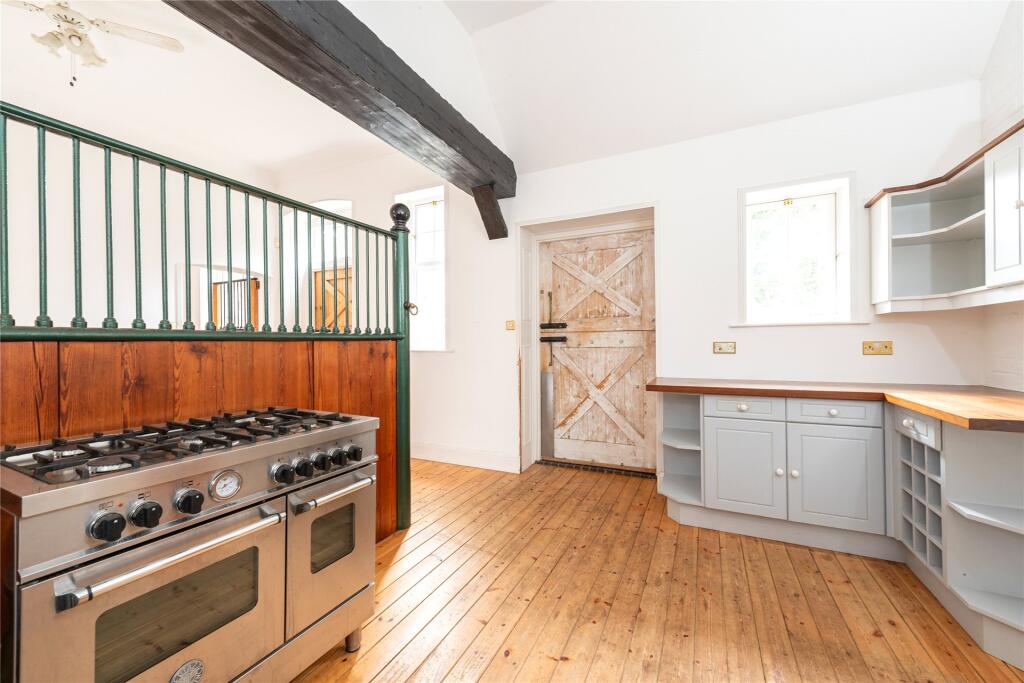 Kitchen/Breakfast Rm