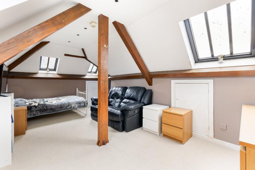 Bedroom Seven