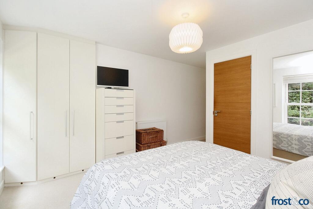 Master Bedroom to En-Suite