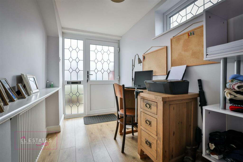 2 ridgeway avenue-6.jpg