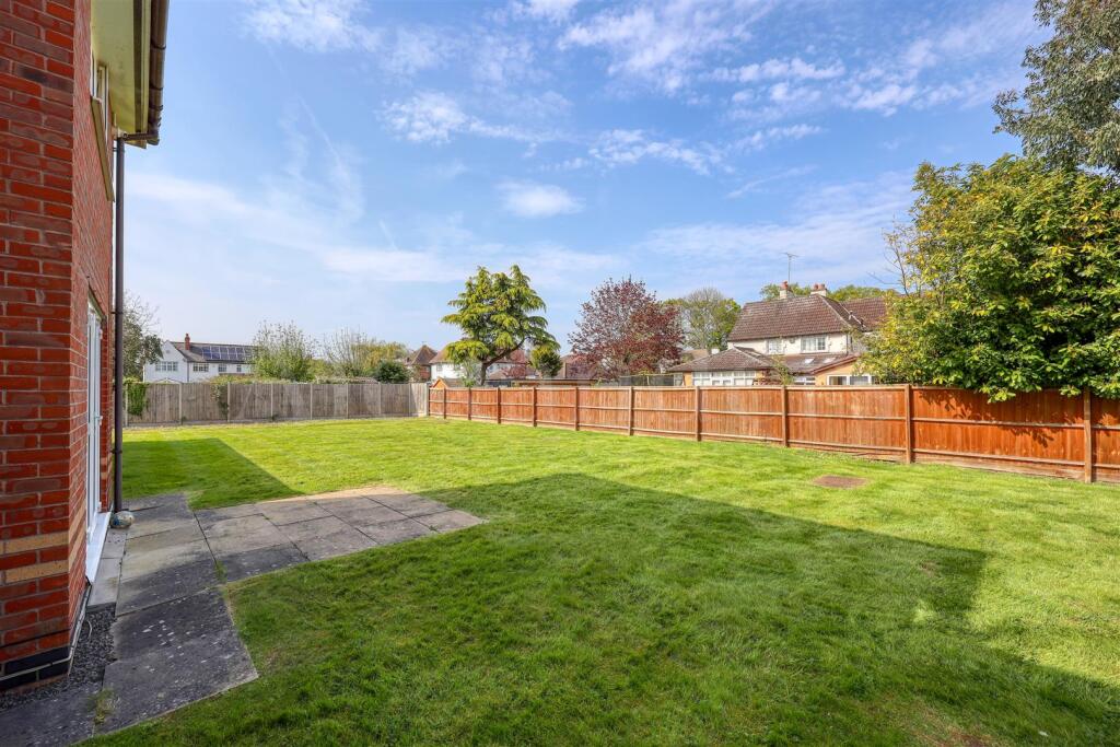2 Dwyer Close-08.jpg