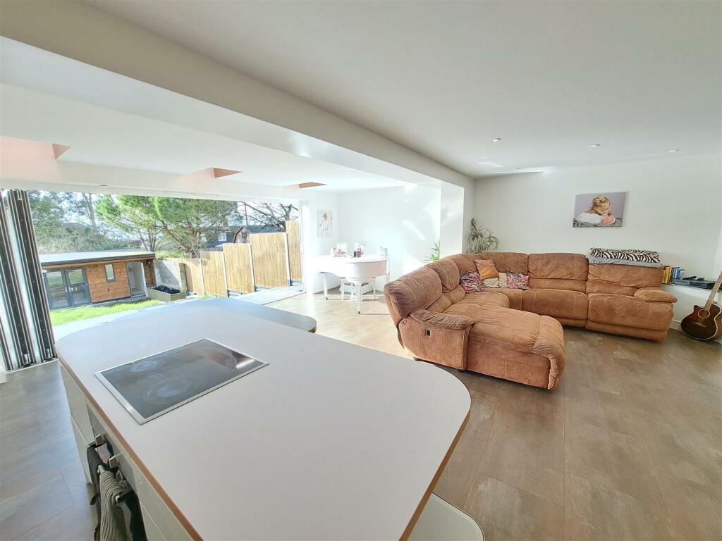 Open Plan Kitchen/Living/Dining Area