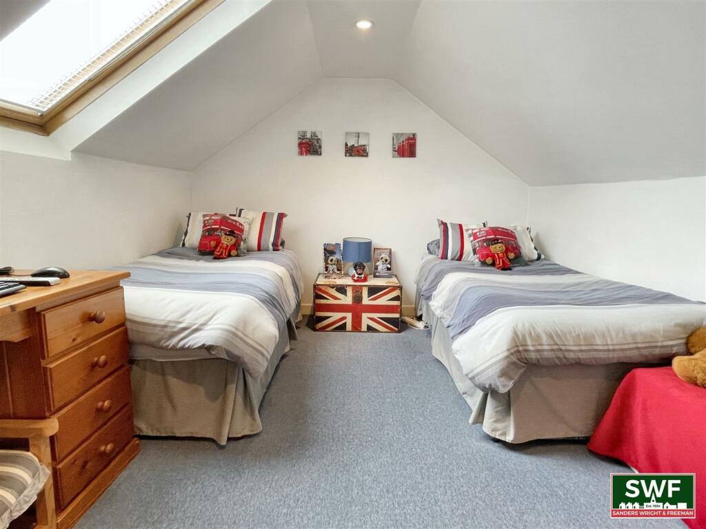 SECOND FLOOR LOFT AREA