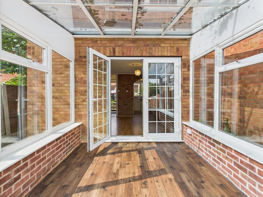 CAM02854G0-PR0390...