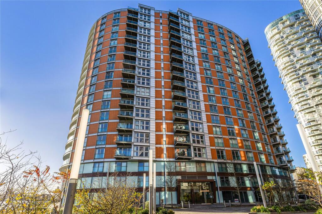 New Providence Wharf, 1 Fairmont Avenue, Canary Wharf, London, E14