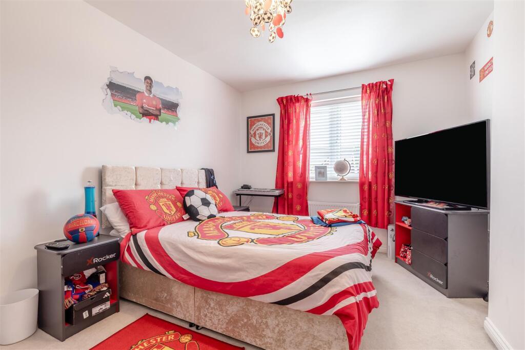 8660037-interior01.jpg