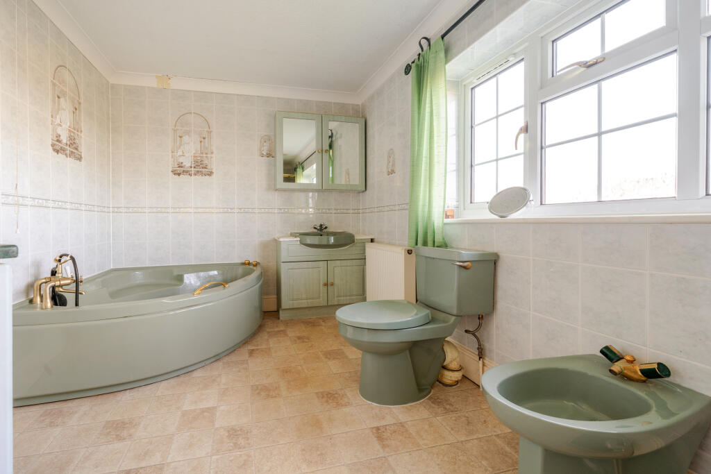 Ensuite Bathroom