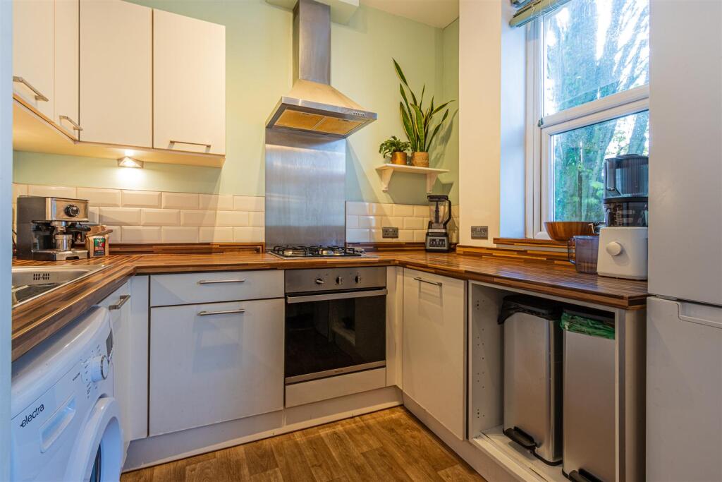 Connaught Road 6 GFF-6.jpg