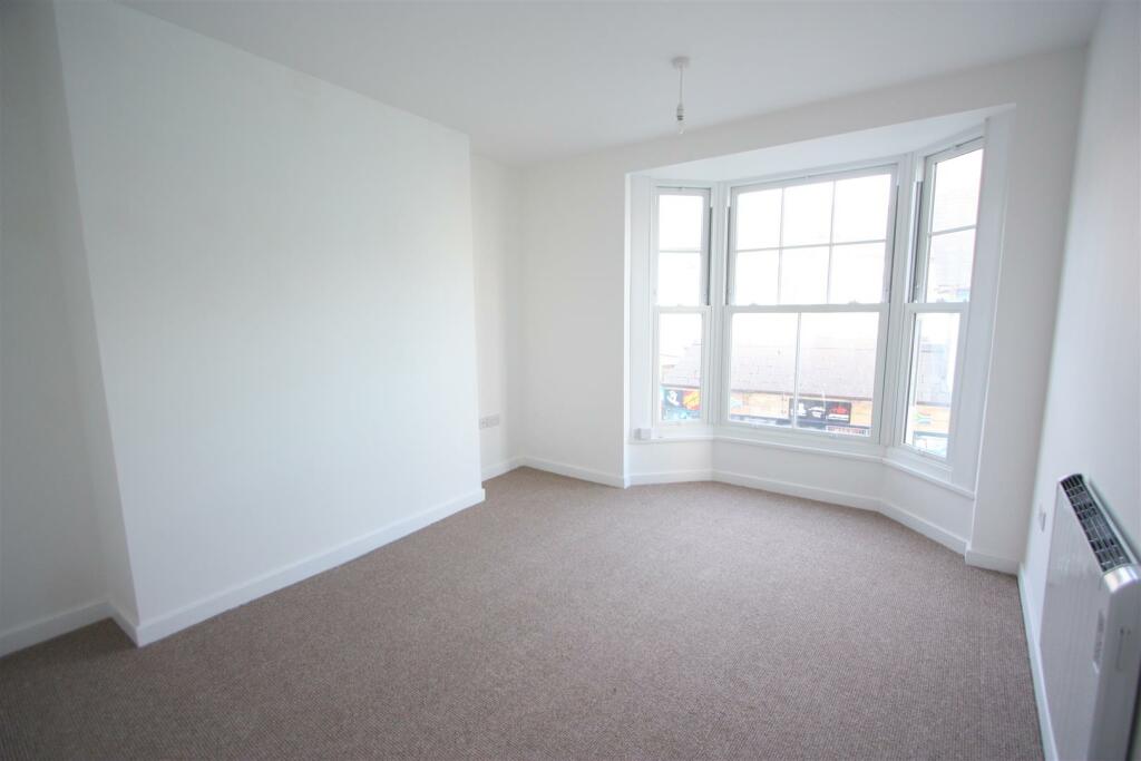 Flat 1, 3 Gover Lane Lounge