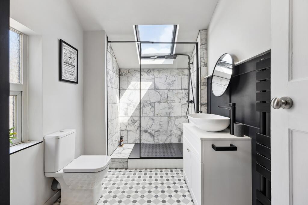 bathroom 2-1