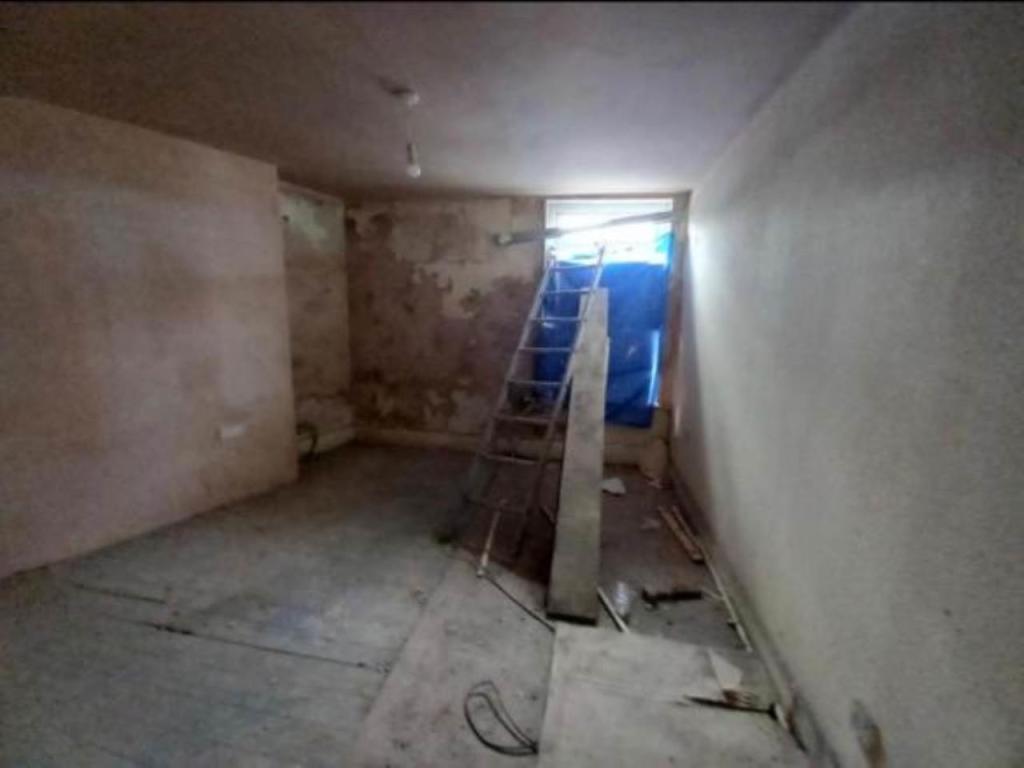 Inside 8