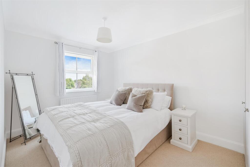 ST THERESA CLOSE (8).jpg