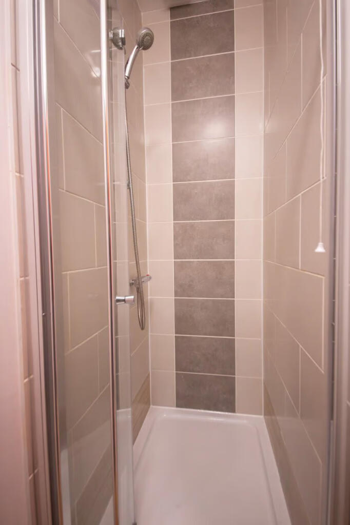 4-bedroom-student-house-in-ecclesall-sheffield_...