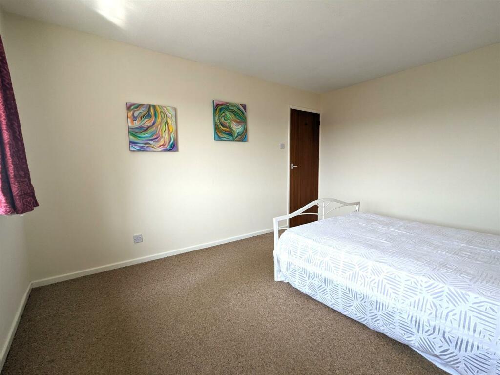 Bedroom 1...jpg