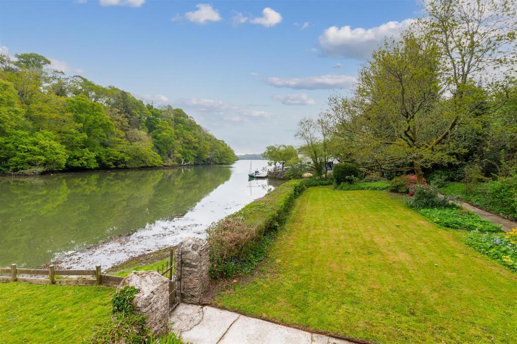 A08 - Turvey Tuckenhay Totnes - 250502.jpg