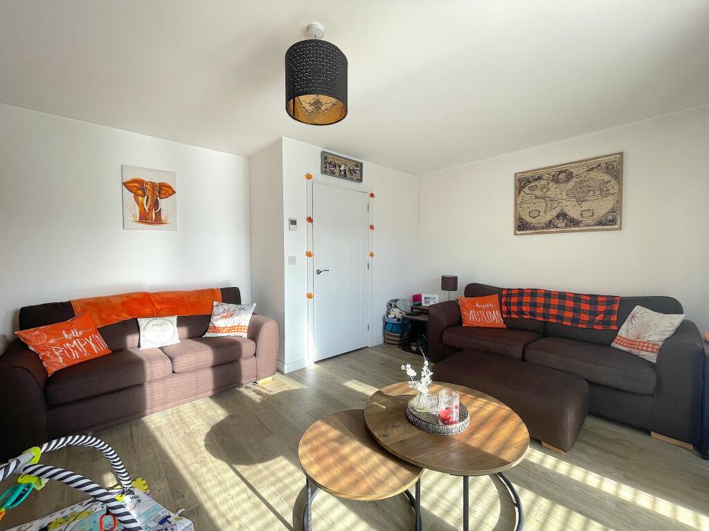 Living Room (2)