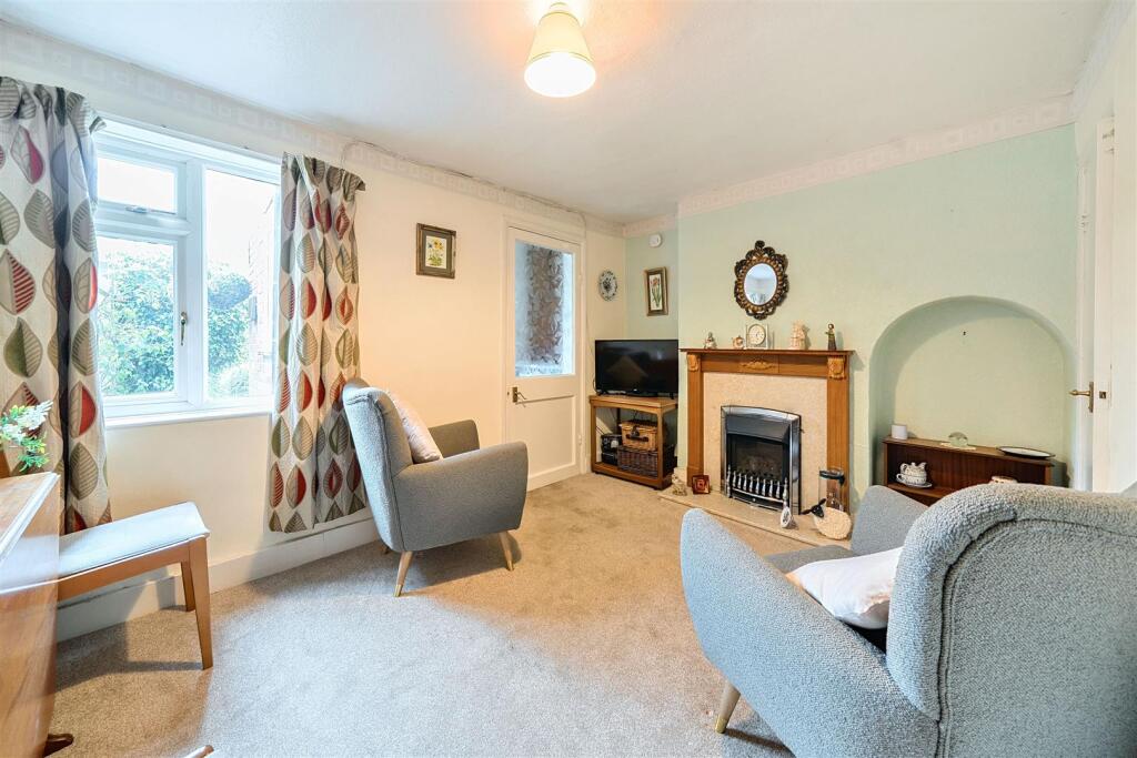 24 Pomfret Road, Towcester (3).jpg