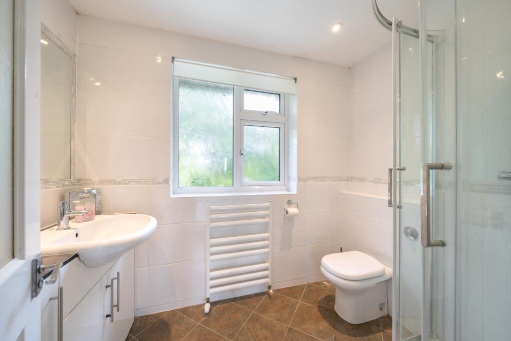 1300560-23-683d99658e581