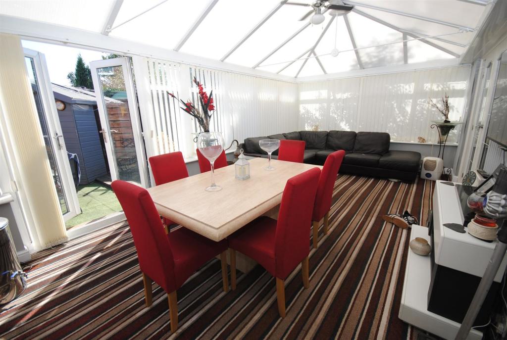 9blandsterraceCONSERVATORY.JPG