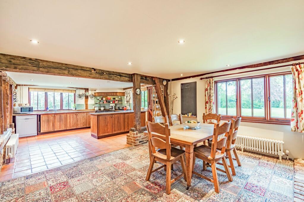 Kitchen/Breakfast Rm