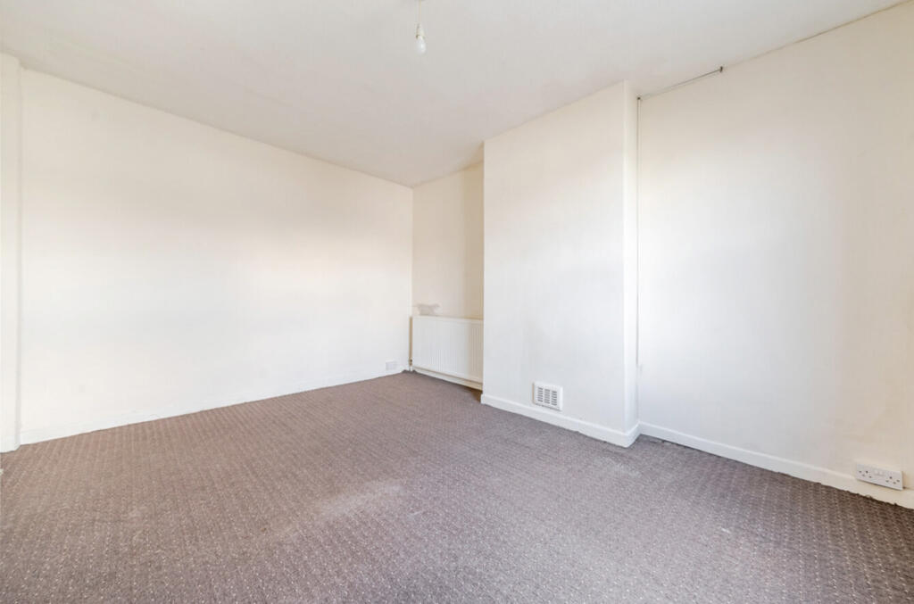 1297052-7-682b77e...