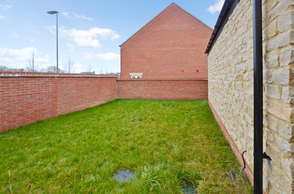 Ph4_3289902 - 800px.jpg