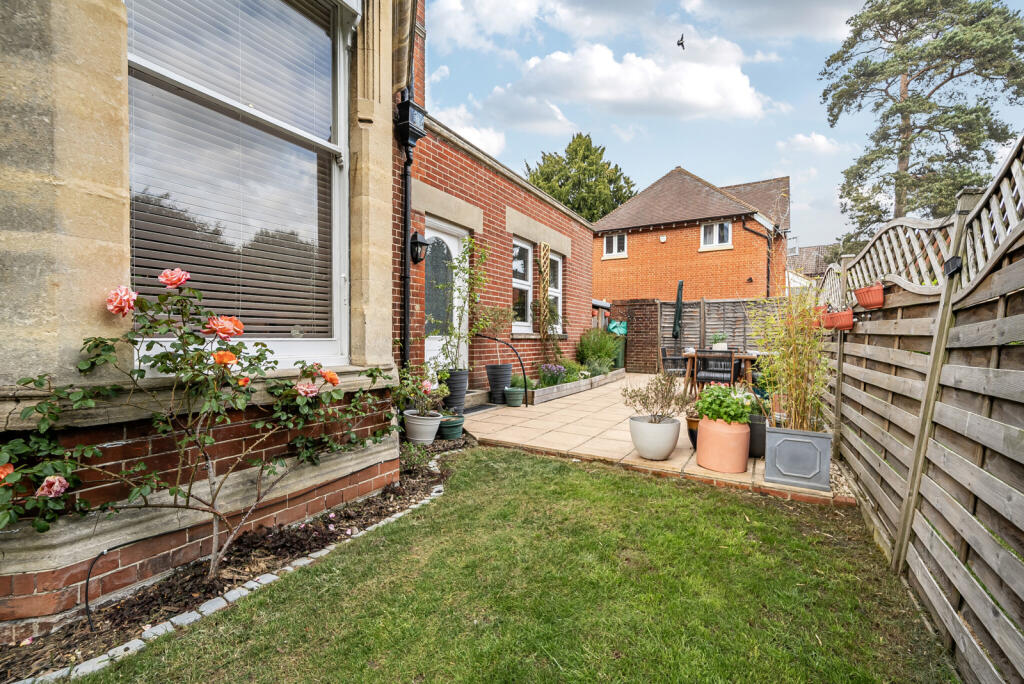 33-681b9468cbae7-...