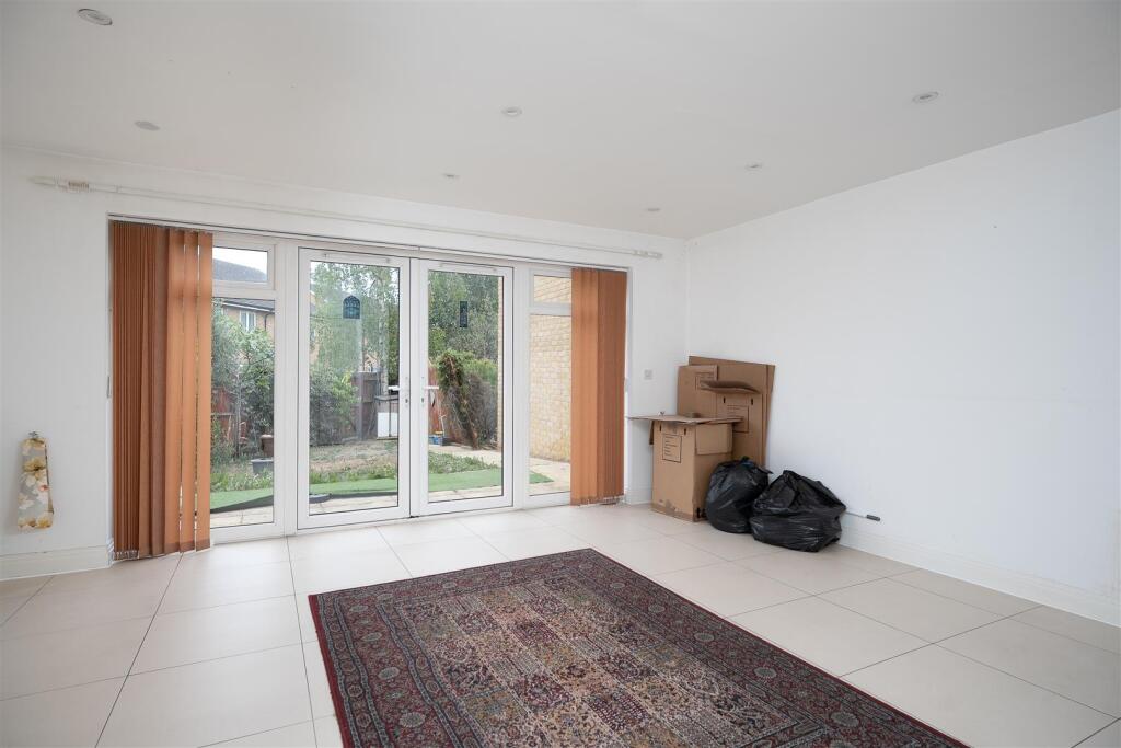 Living/Dining Room