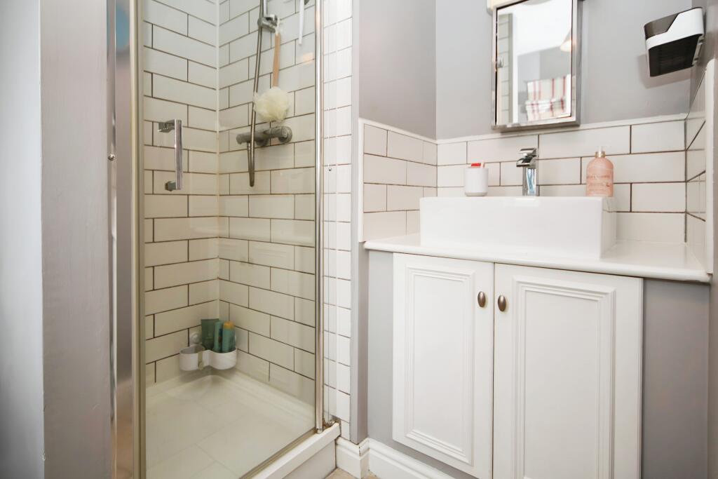 En-suite shower room