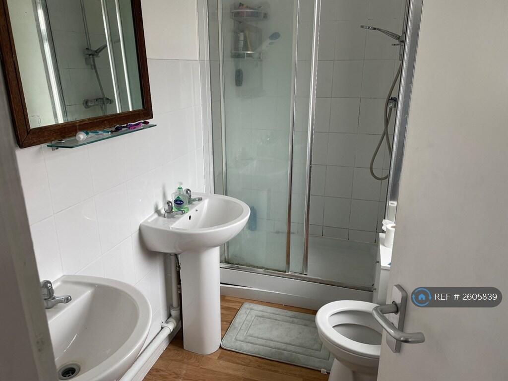 Main Bathroom