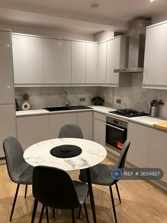 Kitchen/ Lounge