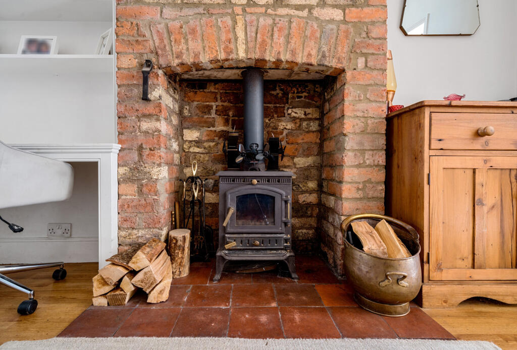 1357152-10-68d589...