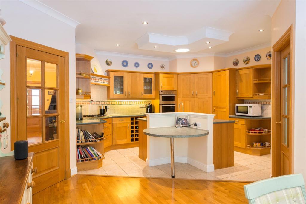 Kitchen/Breaskfast