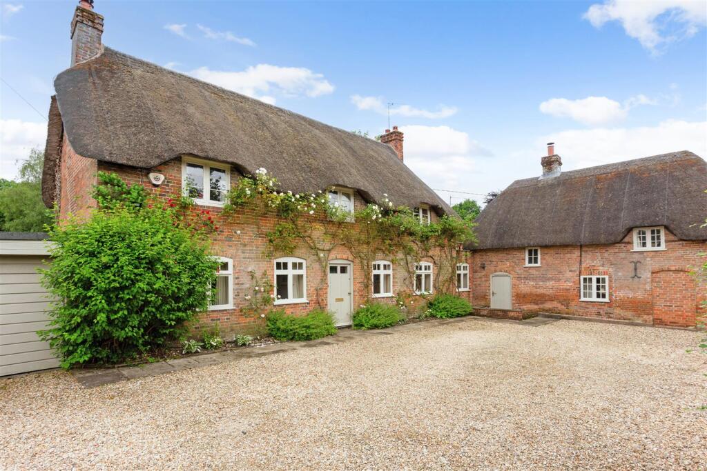 71838_Chequers House (5) Revisit.jpg